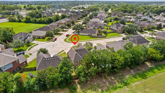 204 Rippling Creek Lane, Alvin, TX 77511