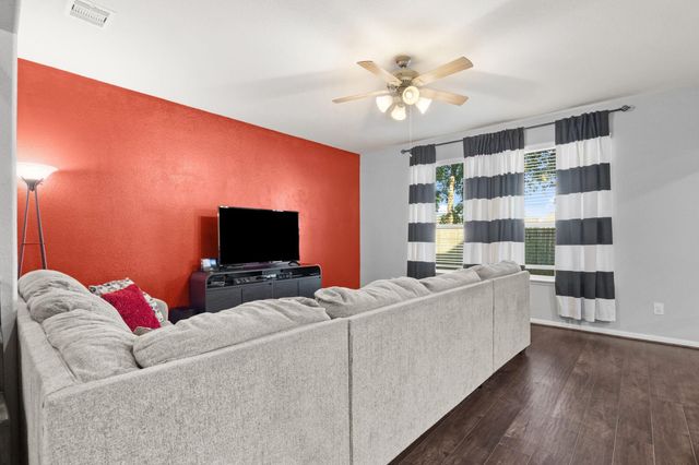 204 Rippling Creek Lane, Alvin, TX 77511