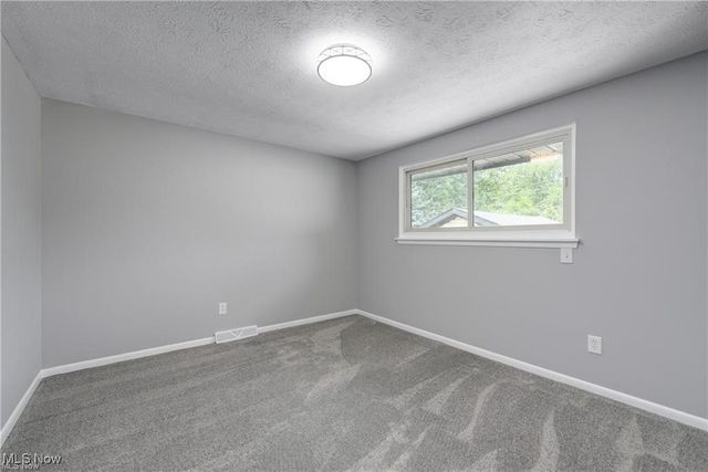 4562 W 192nd Street, Cleveland, OH 44135