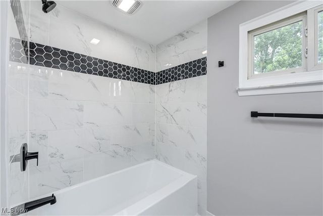 4562 W 192nd Street, Cleveland, OH 44135