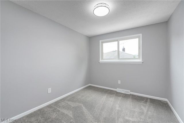 4562 W 192nd Street, Cleveland, OH 44135