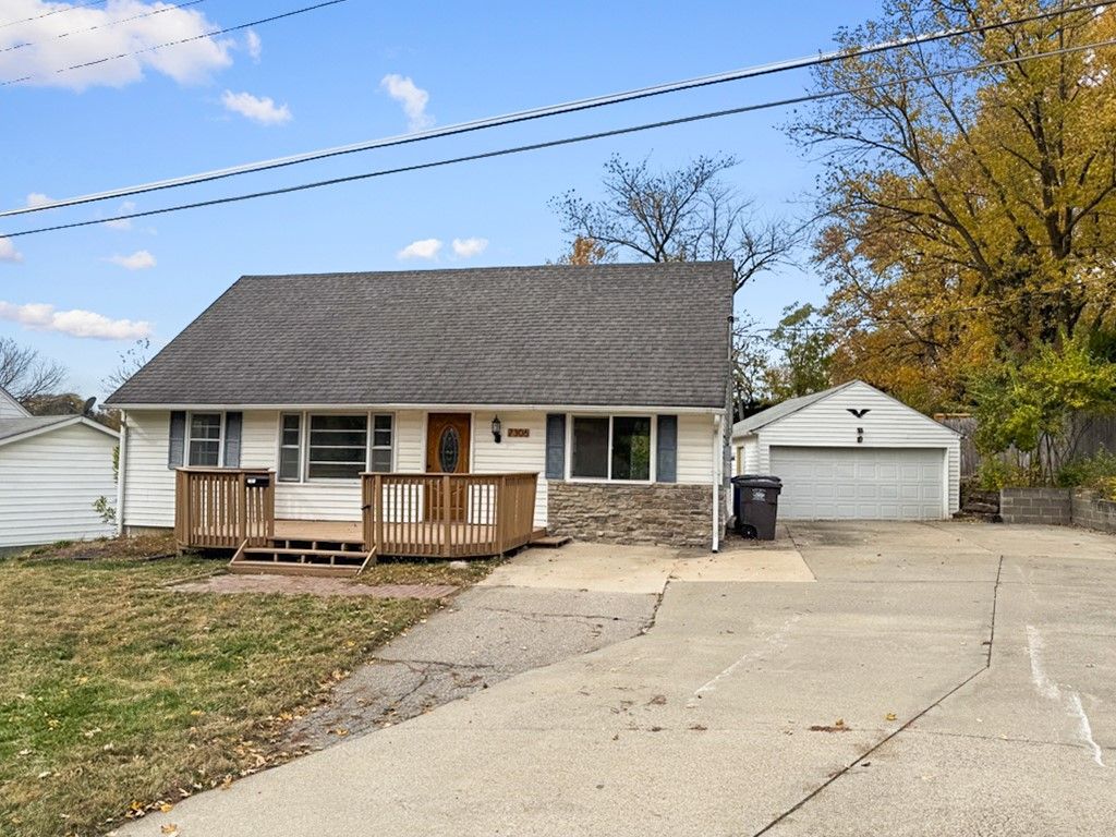 7306 SW 16th Street, Des Moines, IA 50315