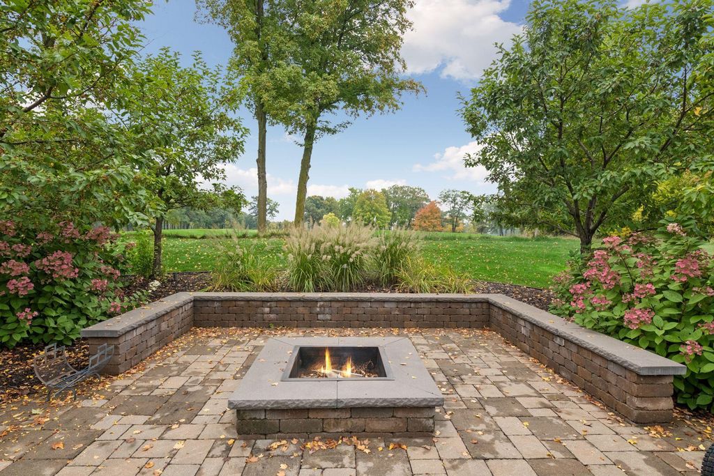 655 Shawnee Woods Road, Medina, MN 55340 — photo 4