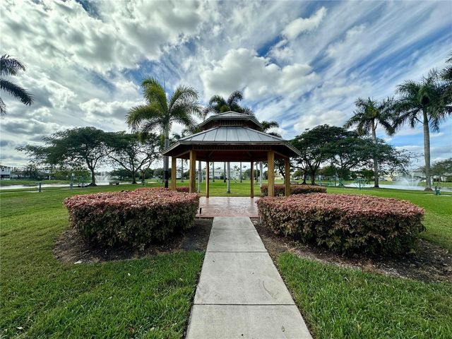 2933 SE 2nd Dr 9, Homestead, FL 33033