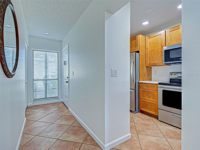 414 CERROMAR CIRCLE S 152, Venice, FL 34293