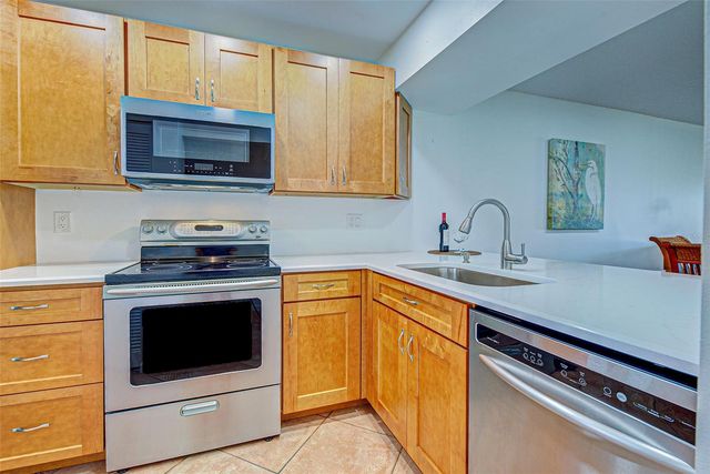 414 CERROMAR CIRCLE S 152, Venice, FL 34293