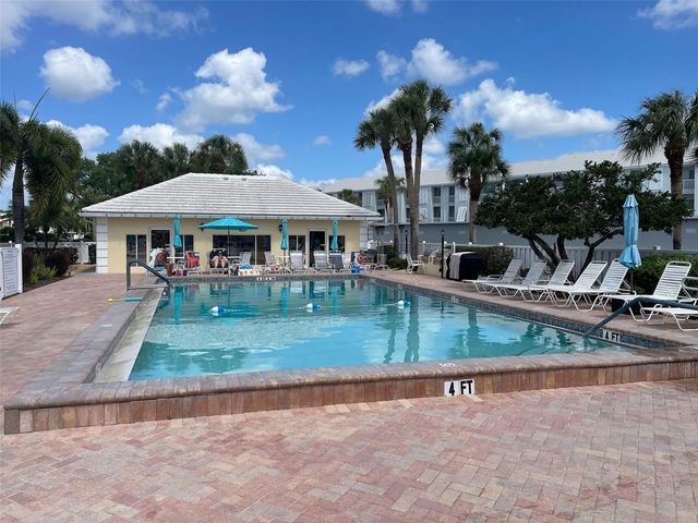 414 CERROMAR CIRCLE S 152, Venice, FL 34293