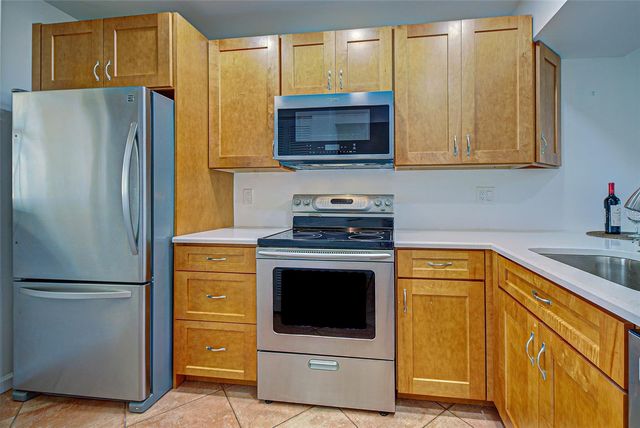 414 CERROMAR CIRCLE S 152, Venice, FL 34293