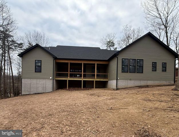 539 PRADO WAY, Berkeley Springs, WV 25411