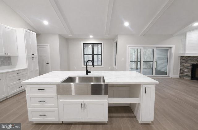 539 PRADO WAY, Berkeley Springs, WV 25411