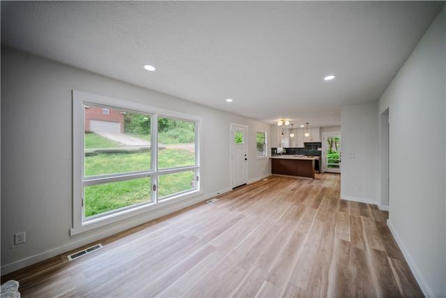 29 Gillingham Drive, Bella Vista, AR 72715