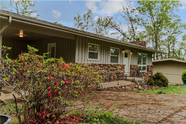29 Gillingham Drive, Bella Vista, AR 72715
