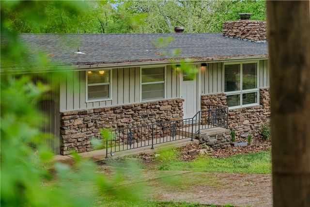 29 Gillingham Drive, Bella Vista, AR 72715