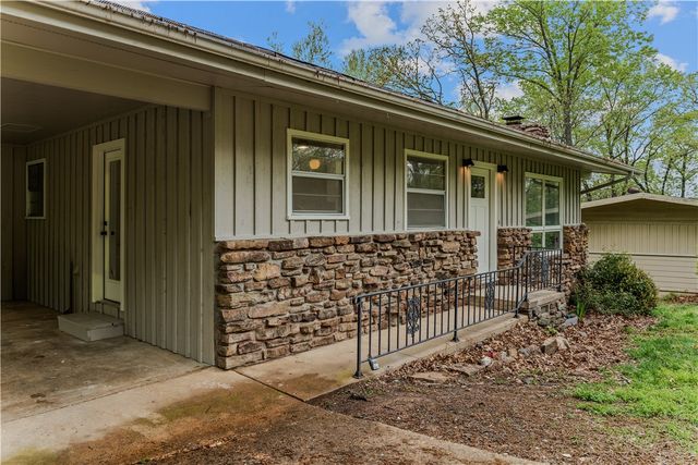 29 Gillingham Drive, Bella Vista, AR 72715