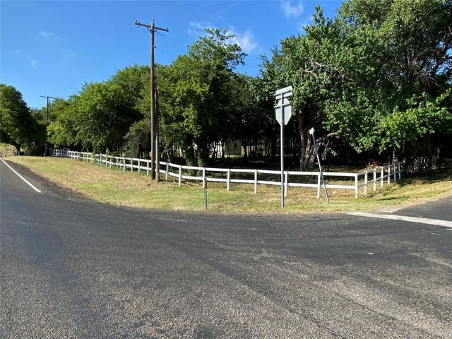 4201 N I 45, Ennis, TX 75119