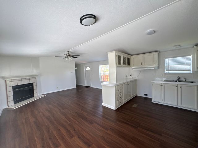 4201 N I 45, Ennis, TX 75119