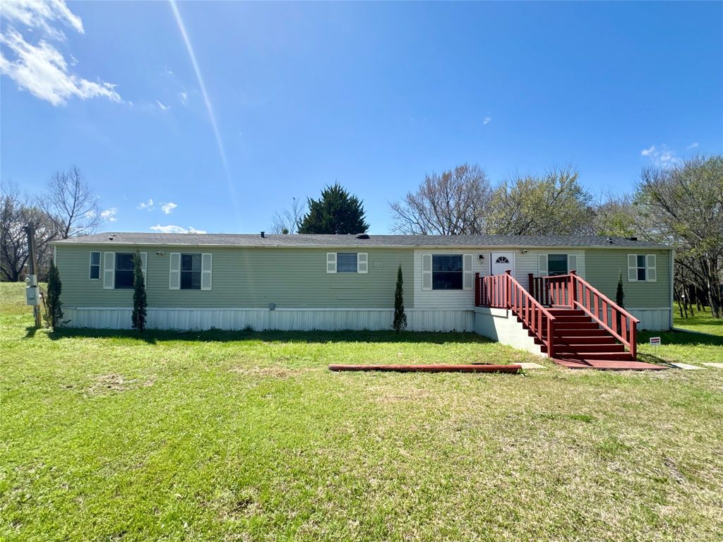 4201 N I 45, Ennis, TX 75119