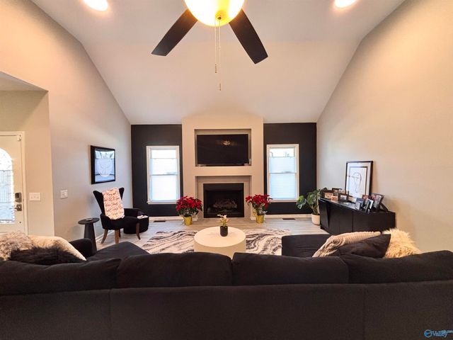 112 Octavia Drive, Meridianville, AL 35759