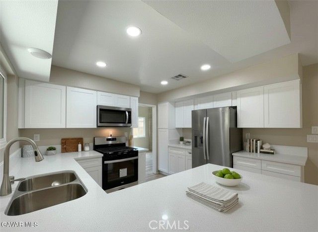 43856 Windsor Place, Lancaster, CA 93536