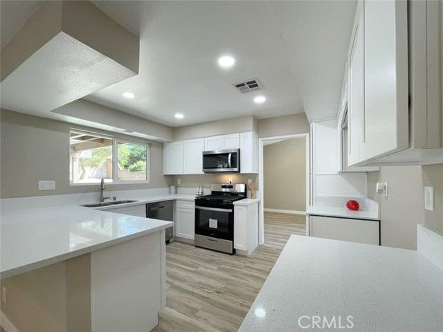 43856 Windsor Place, Lancaster, CA 93536