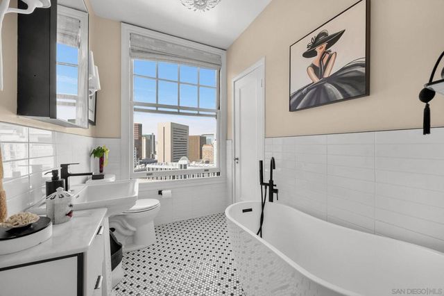 702 Ash St 704, San Diego, CA 92101