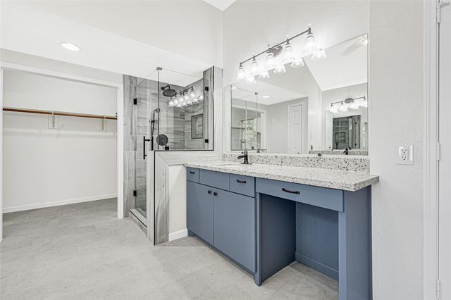 330 Welford Lane, Highlands, TX 77562