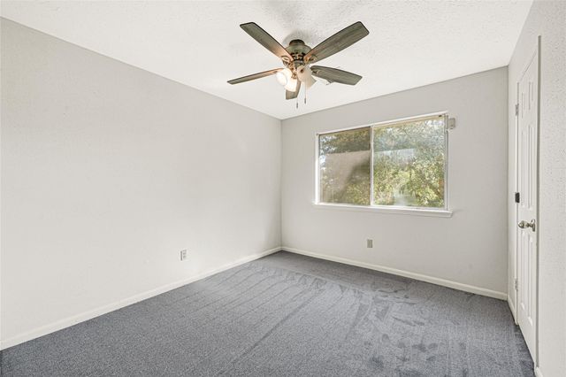 330 Welford Lane, Highlands, TX 77562