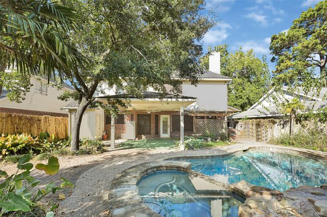 330 Welford Lane, Highlands, TX 77562