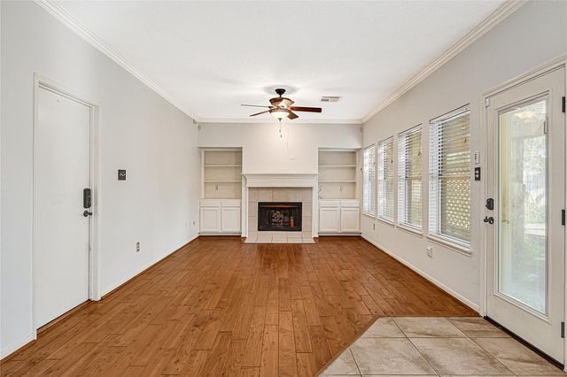 330 Welford Lane, Highlands, TX 77562