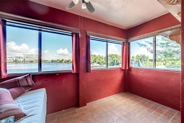 4730 Pine Tree Dr 17, Miami Beach, FL 33140