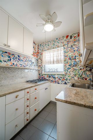 4730 Pine Tree Dr 17, Miami Beach, FL 33140