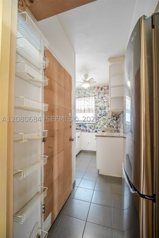4730 Pine Tree Dr 17, Miami Beach, FL 33140