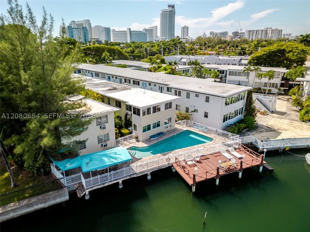 4730 Pine Tree Dr 17, Miami Beach, FL 33140