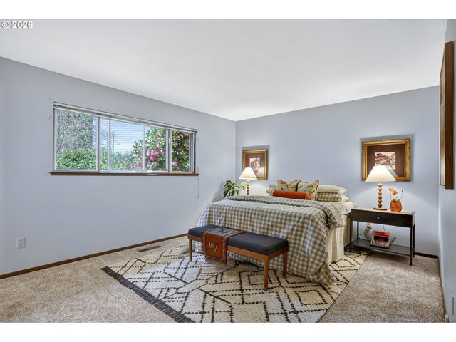 12855 Sw GLENN Dr, Beaverton, OR 97008