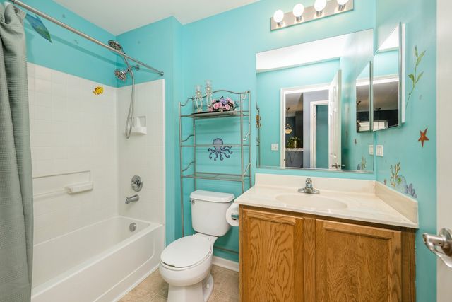 646 Grand Canyon Circle, Crystal Lake, IL 60014