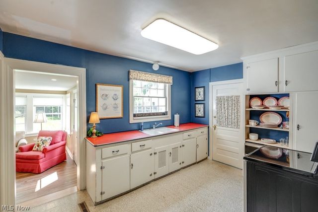 1350 Garman Road, Akron, OH 44313
