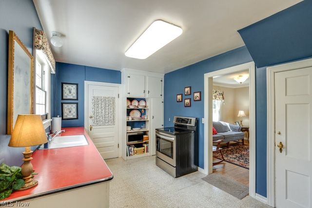 1350 Garman Road, Akron, OH 44313