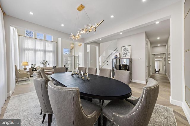 10 WHITECAPS TERR, Barnegat, NJ 08005