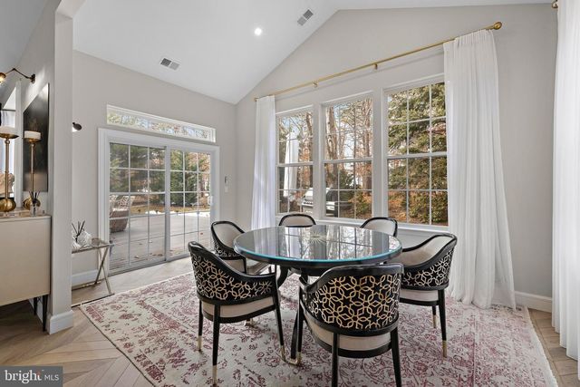 10 WHITECAPS TERR, Barnegat, NJ 08005