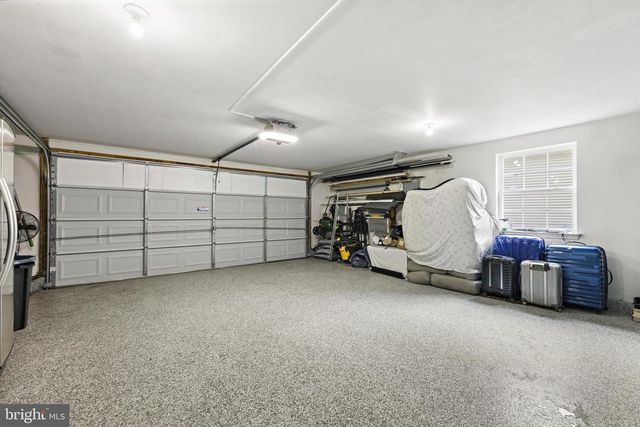 10 WHITECAPS TERR, Barnegat, NJ 08005