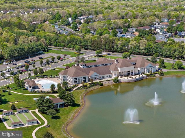 10 WHITECAPS TERR, Barnegat, NJ 08005