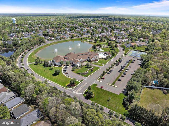 10 WHITECAPS TERR, Barnegat, NJ 08005