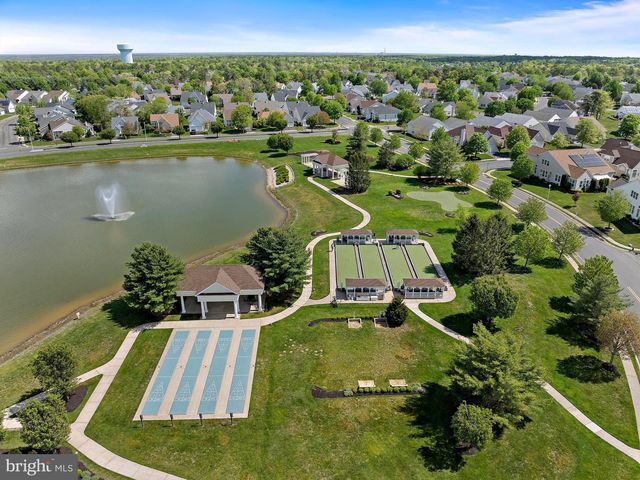 10 WHITECAPS TERR, Barnegat, NJ 08005