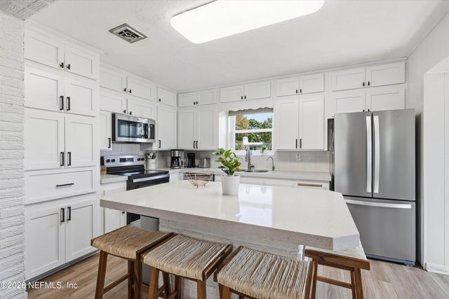 816 16TH Avenue N, Jacksonville Beach, FL 32250