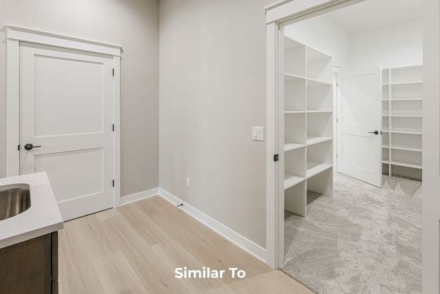 704 Big Rock Park Road, Pella, IA 50219