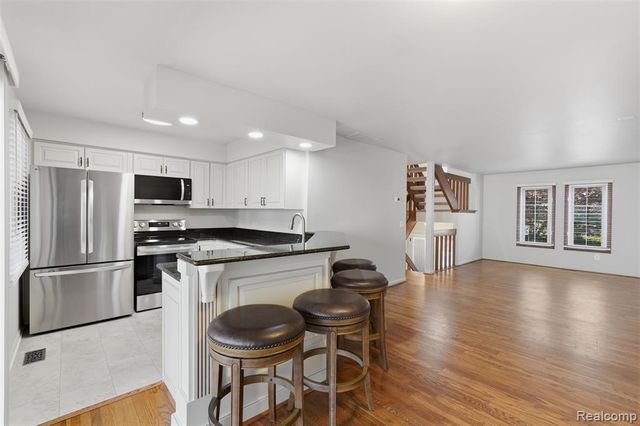 396 W Ann Arbor Trail, Plymouth, MI 48170