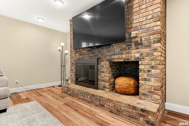 210 E MORNINGSIDE Drive, Peoria, IL 61614