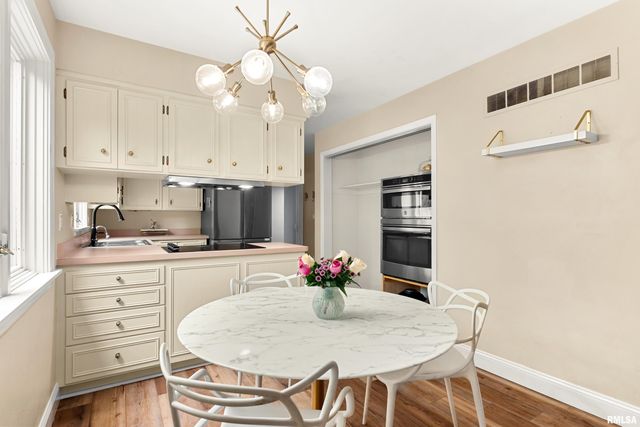210 E MORNINGSIDE Drive, Peoria, IL 61614