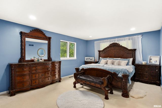 210 E MORNINGSIDE Drive, Peoria, IL 61614