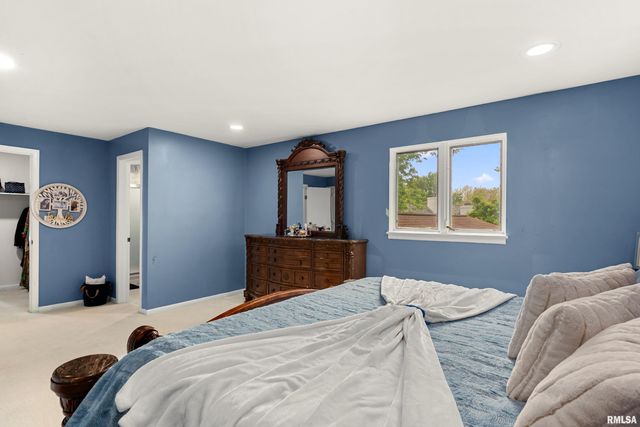 210 E MORNINGSIDE Drive, Peoria, IL 61614